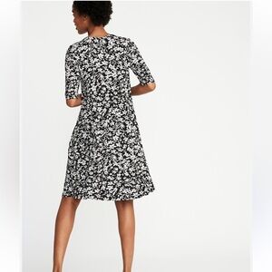 Old Navy Floral Black and White Swing Dress